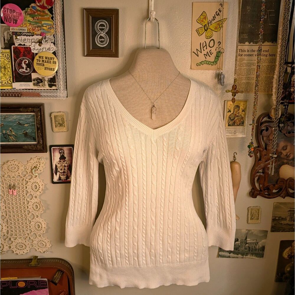 Cable Knit V-Neck Sweater Women's Small/Medium White